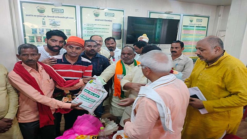 Varanasi News: किसानों को बड़ी सौगात, पीएम मोदी ने जारी की किसान सम्मान निधि योजना की 14वीं किश्त