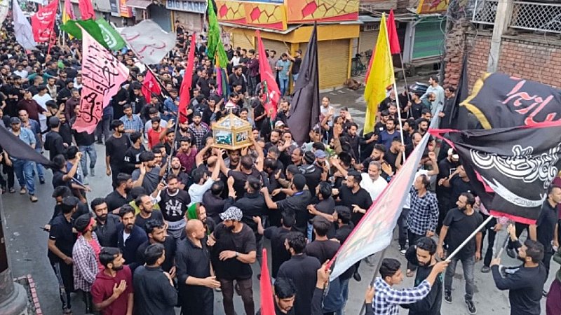 Muharram Procession: जम्मू-कश्मीर की बदलती तस्वीर, 34 साल बाद निकाला गया मुहर्रम का जुलूस, जानें क्यों लगा था प्रतिबंध