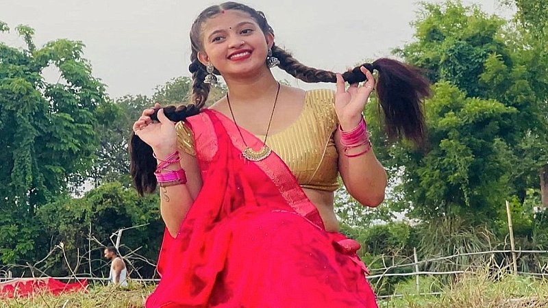 Bhojpuri Heroine: भोजपुरी म्यूजिक की दुनिया की शान हैं ये हॉट हसीना, बोल्ड ड्रेस में दिखाया कातिलाना अंदाज