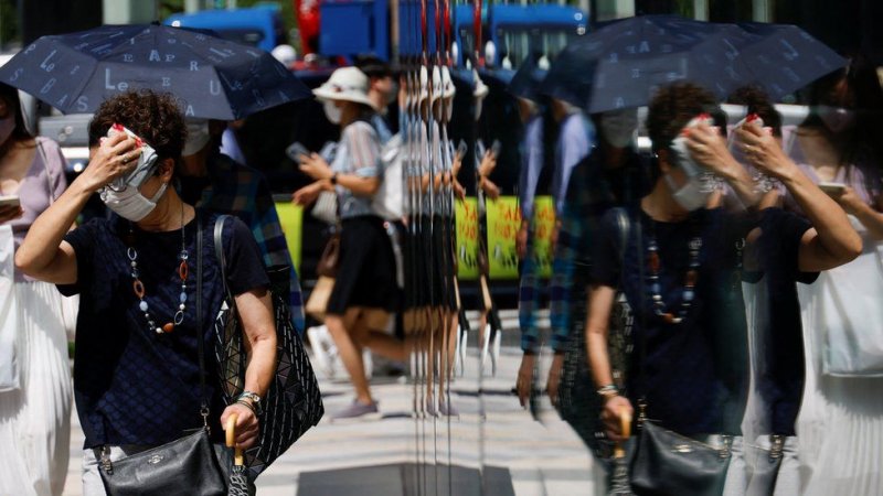 Heatwave Grips Japan as Temperature Soars to 40°C, Prompts Heatstroke Alerts