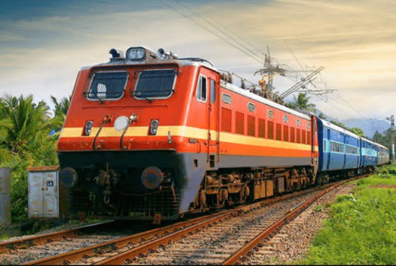 Indian Railways Delights Travelers with Hearty Meals at Just 20 Rupees