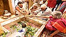 Varanasi News: वित्त मंत्री निर्मला सीतारमण पहुंचीं काशी, विश्वनाथ जी और अन्नपूर्णा मंदिर में किया दर्शन-पूजन 