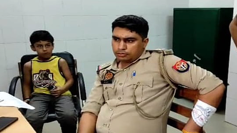 Moradabad News: मुठभेड़ के बाद अपहरणकर्ताओं के चंगुल से पुलिस ने मासूम को छुड़ाया