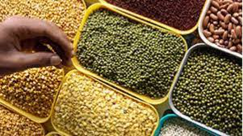 Inflation on FOOD products: दाल की कीमतों में 40 रुपये का इजाफा, सब्जी के बाद आटा, तेल व चावल पर महंगाई की मार