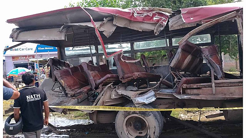 बुलन्दशहर में NH 91 पर भीषण सड़क हादसा, ट्रक ने रोडवेज बस में मारी टक्कर, चार यात्रियों की मौत, 9 घायल