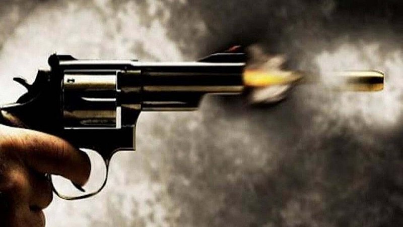 Aligarh News: दो गुटों में वर्चस्व को लेकर गोलाबारी, गोली लगने से घायल अस्पताल में भर्ती, जांच में जुटी पुलिस