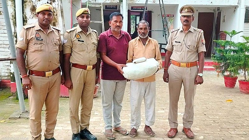 Ambedkarnagar News: एनडीए के इस घटक दल के प्रदेश महासचिव गांजे के साथ गिरफ्तार, पुलिस ने भेजा जेल