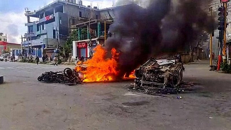 Manipur Violence Update: फिर मणिपुर में भड़की हिंसा, भीषण गोलीबारी से दहला कुकी बहुल गांव, 3 लोगों की मौत