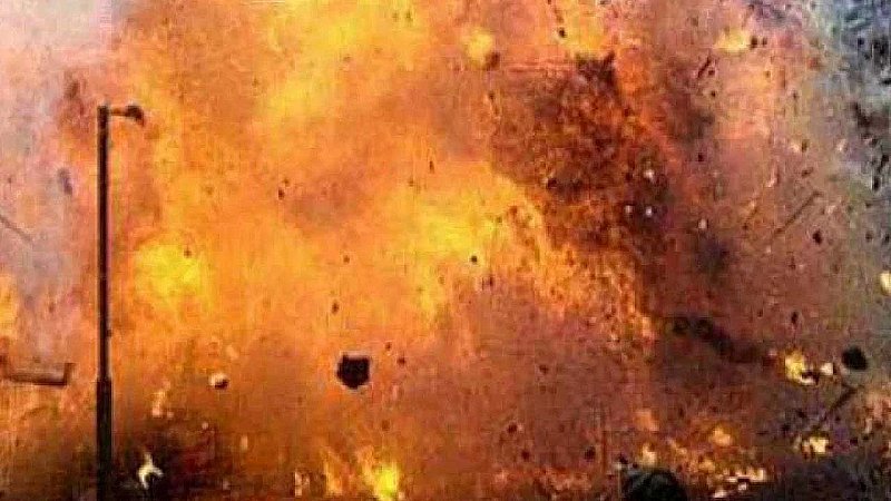 Rampur News: रामपुर में पटाखा फैक्ट्री में धमाका, फैक्ट्री बंद कर भागे मालिक और मजदूर