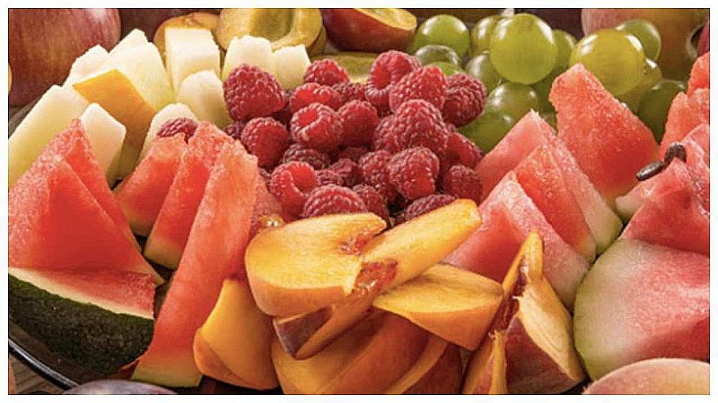 Fruits for Gas in Stomach: पेट में बनता है गैस! सुबह-सुबह करें इन फलों का सेवन, मिलेगा आराम
