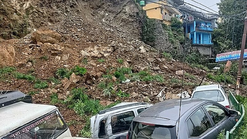Uttarakhand Landslide: पहाड़ों पर लैंडस्लाइड से तबाही जारी, चंबा में मलबा गिरने से 5 लोगों की मौत, रेस्क्यू ऑपरेशन जारी