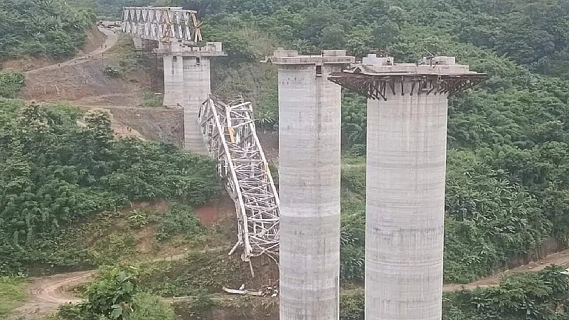 Mizoram News: मिजोरम में बड़ा हादसा, निर्माणधीन रेलवे पुल नीचे गिरा, 17 श्रमिकों की दर्दनाक मौत