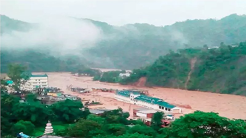 Cloudsburst in Mandi: मंडी के शेहनू गौनी और खोलानाला गांव में बादल फटने से भारी तबाही, 51 लोगों का किया गया रेस्क्यू
