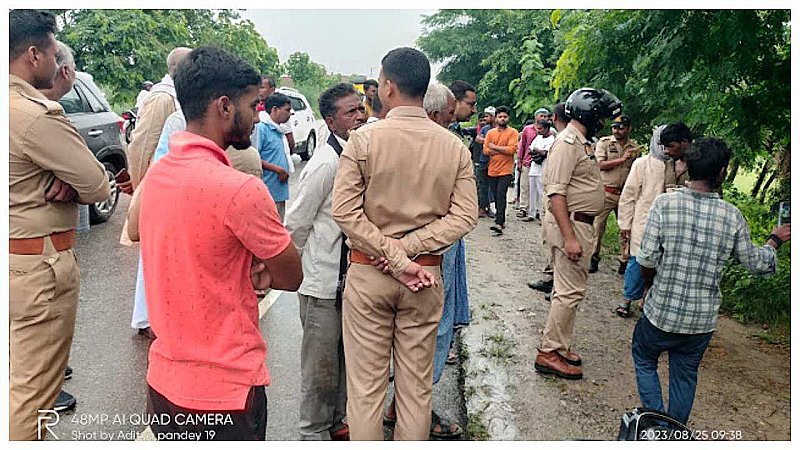 Azamgarh News: पुलिया के पास दुपट्टे से लटका मिला किन्नर का शव, गहराया रहस्य, जानिए पूरा मामला