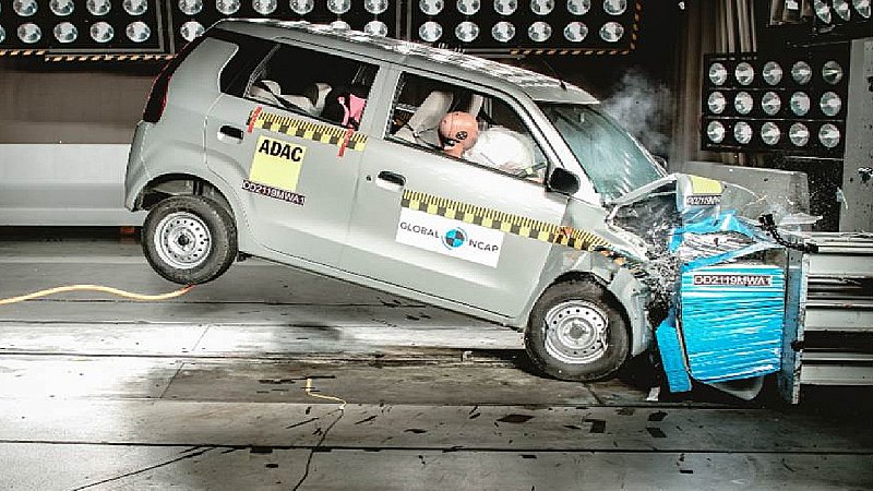 Cars Safety Rating: सेफ्टी रेटिंग में फिसड्डी साबित हुईं ये गाड़ियां, सड़क दुर्घटना से सुरक्षा के मामले में बेहद असुरक्षित