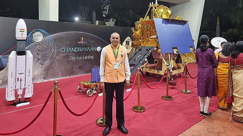 Bulandshahr News: चंद्रयान-3 के लिए वैज्ञानिक डा. विनोद कौशिक ने बनाया स्पेस नेविगेशन सिस्टम, पीएम मोदी ने थपथपाई पीठ