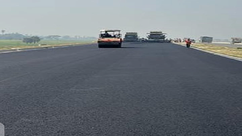 Gorakhpur Link Expressway: साल अंत तक आवागमन को तैयार मिलेगा गोरखपुर लिंक एक्सप्रेसवे, 79 प्रतिशत से अधिक कार्य पूरा