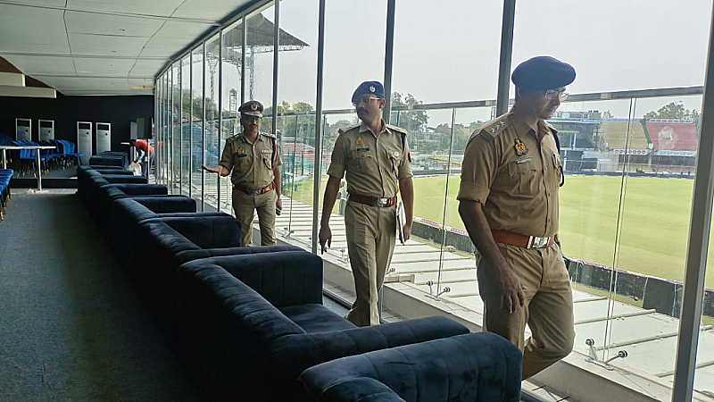 Kanpur News: मैच (UP T-20) को लेकर प्रशासन पूरी तरह तैयार, अब है दर्शकों का इंतजार, छक्के-चौकों की मैदान में होगी बारिश