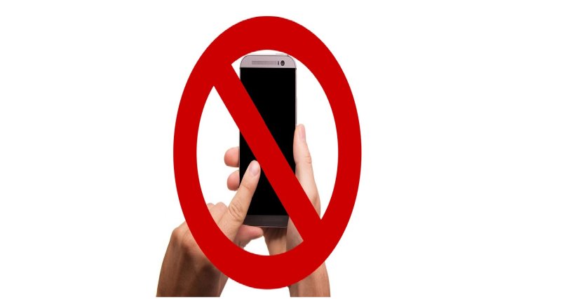 Mobile Phone Rstriction Mobile Phones Restriction: स्कूलो में मोबाइल फोन के प्रयोग पर लगी रोक ...