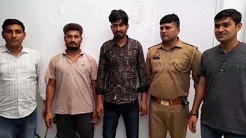Agra News: मालिक से बेईमानी की कर्मचारियों को चुकानी पड़ेगी बड़ी कीमत, पुलिस ने किया गिरफ्तार, 44 किलो चांदी बराबर