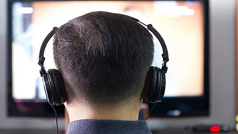 How To Connect Headphones In TV: टीवी से कैसे कनेक्ट कर सकते हैं हैडफ़ोन, जाने आसान तरीका