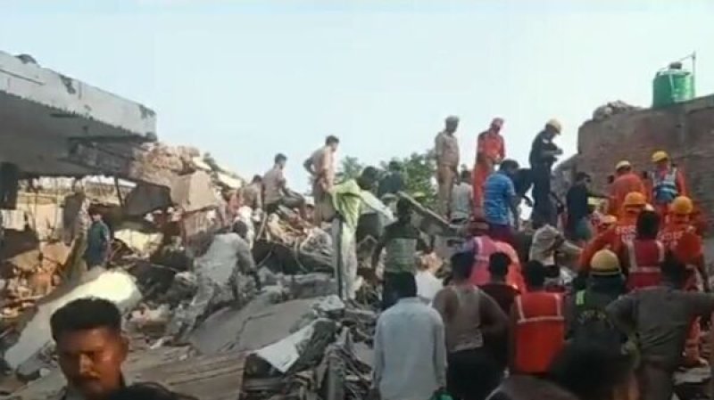 Two killed in house collapse in Barabanki