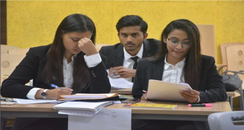 Law Collage : इस लॉ कॉलेज से करे सस्ते में पढ़ाई और वकील बनकर कमाऐं लाखो में रूपए Law Collage : इस लॉ कॉलेज से करे सस्ते में पढ़ाई और वकील बनकर कमाऐं लाखो में रूपए